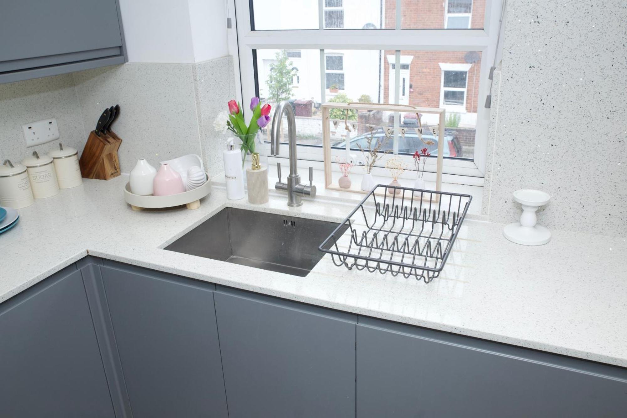 Spacious Modern 2 Bed Flat In City Centre レディング エクステリア 写真