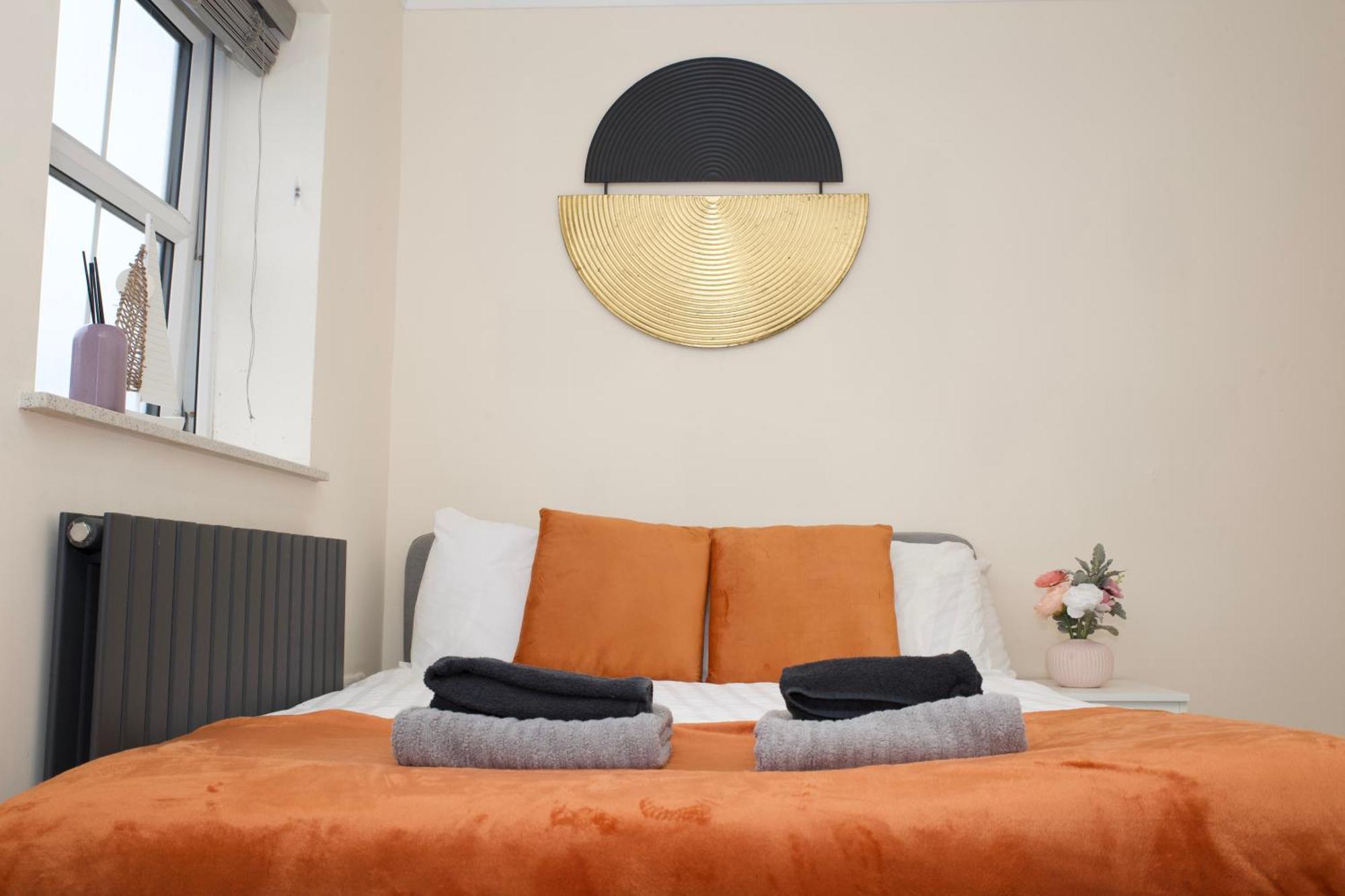 Spacious Modern 2 Bed Flat In City Centre レディング エクステリア 写真