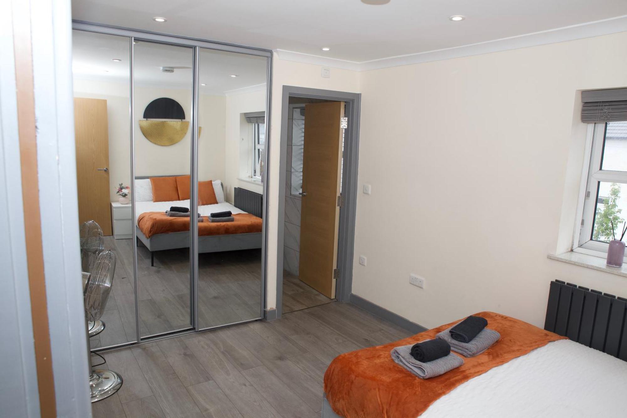 Spacious Modern 2 Bed Flat In City Centre レディング エクステリア 写真