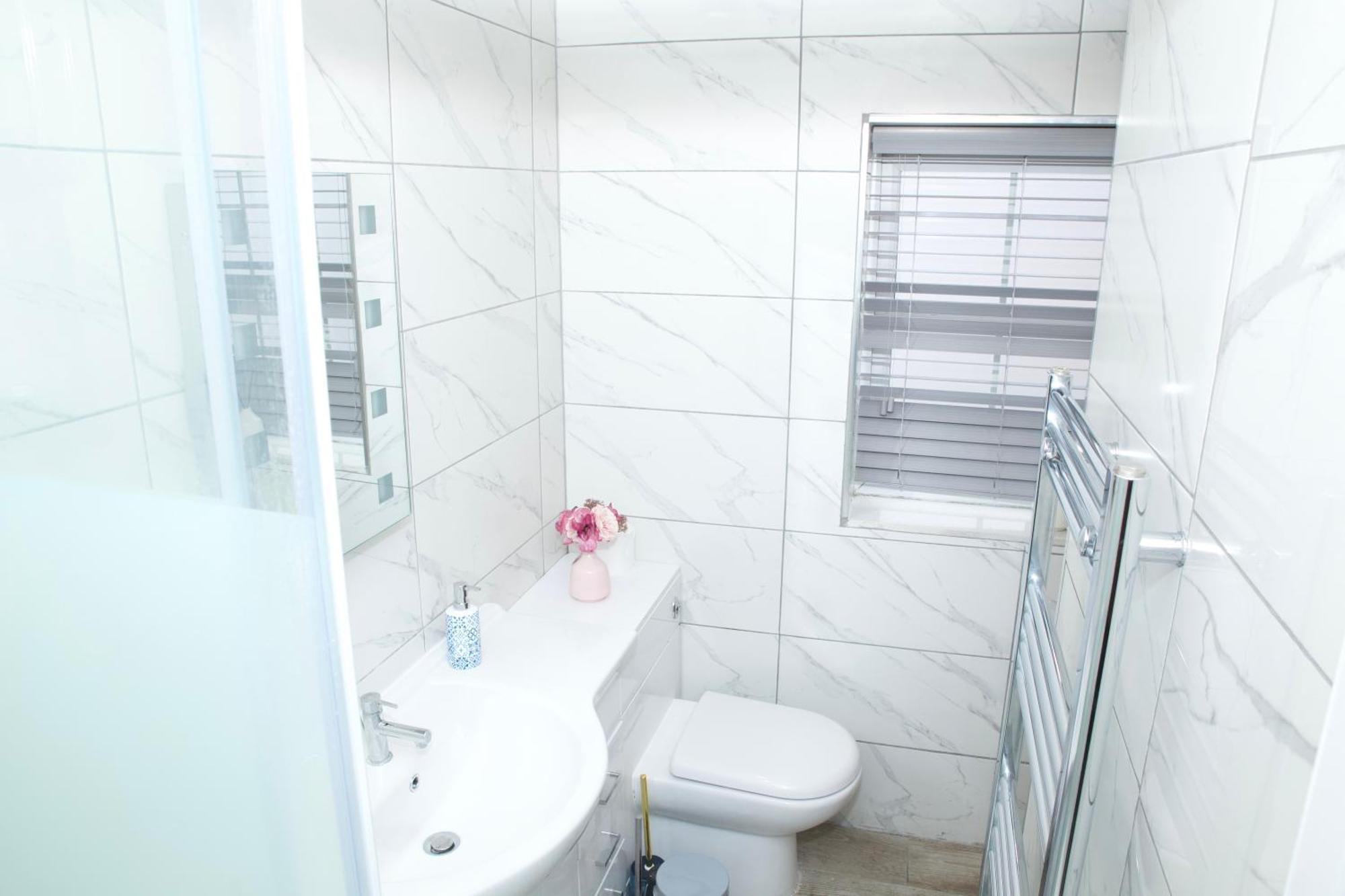 Spacious Modern 2 Bed Flat In City Centre レディング エクステリア 写真