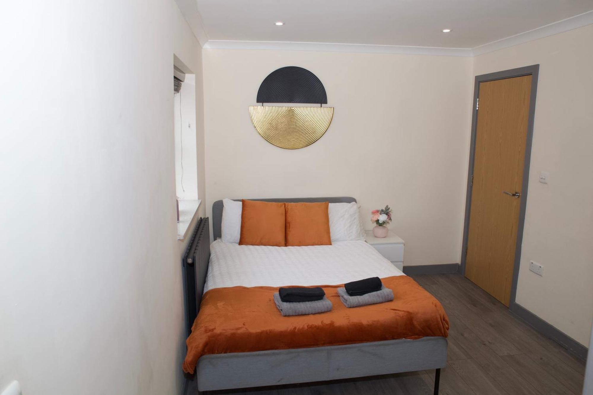 Spacious Modern 2 Bed Flat In City Centre レディング エクステリア 写真