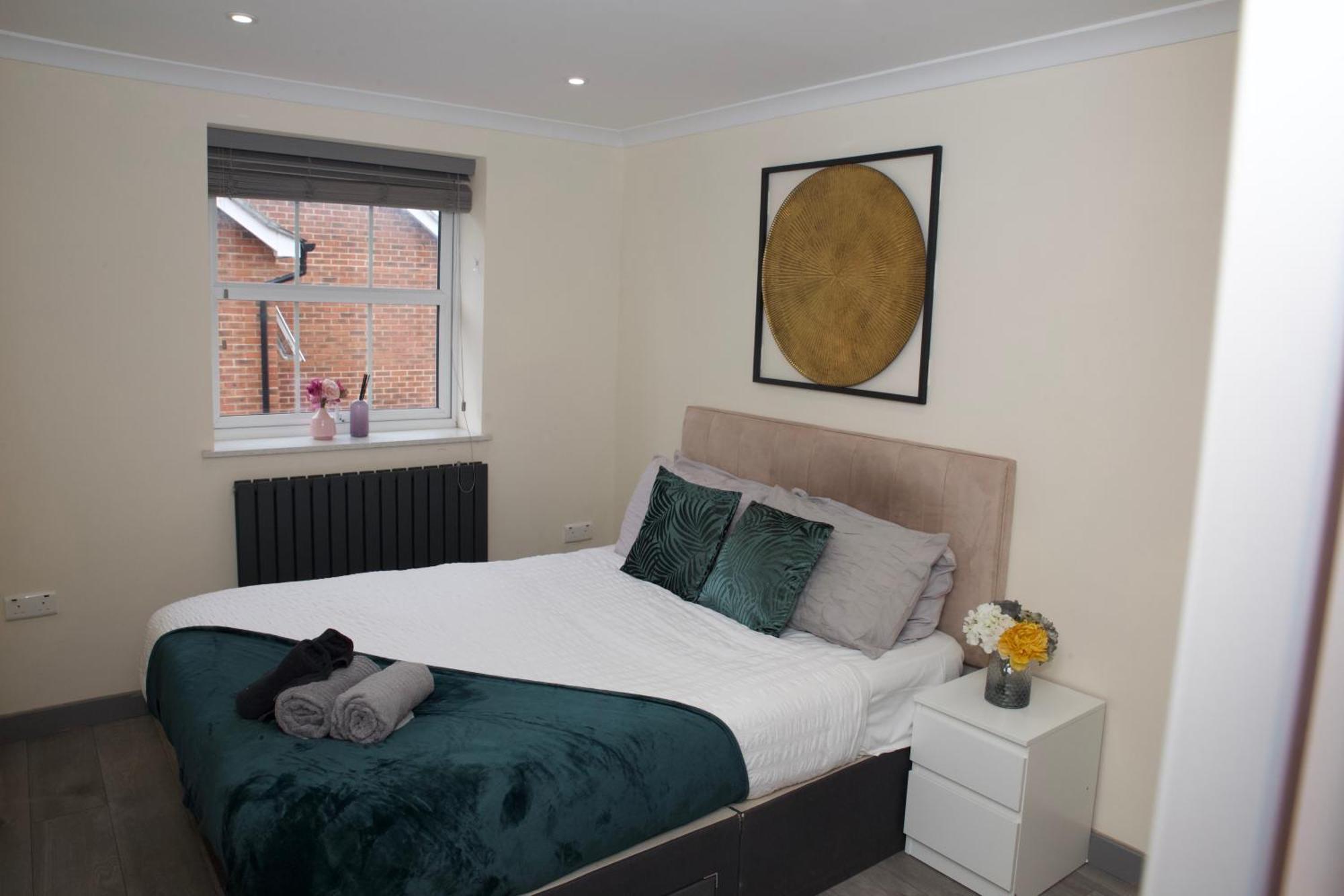 Spacious Modern 2 Bed Flat In City Centre レディング エクステリア 写真
