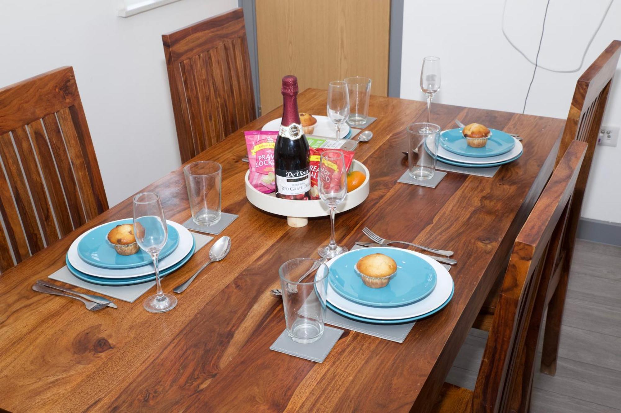 Spacious Modern 2 Bed Flat In City Centre レディング エクステリア 写真